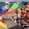 Thumb Picture: Kites und Menschen ruhen sich am Strand aus