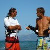 Thumb Picture: Gerhard und Daniel besprechen die nächsten Kitesurf-Übungen.