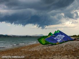 Time to pack up After a long kite day